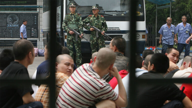 簽證逾期遭關中國監獄 英國教師講恐怖經歷