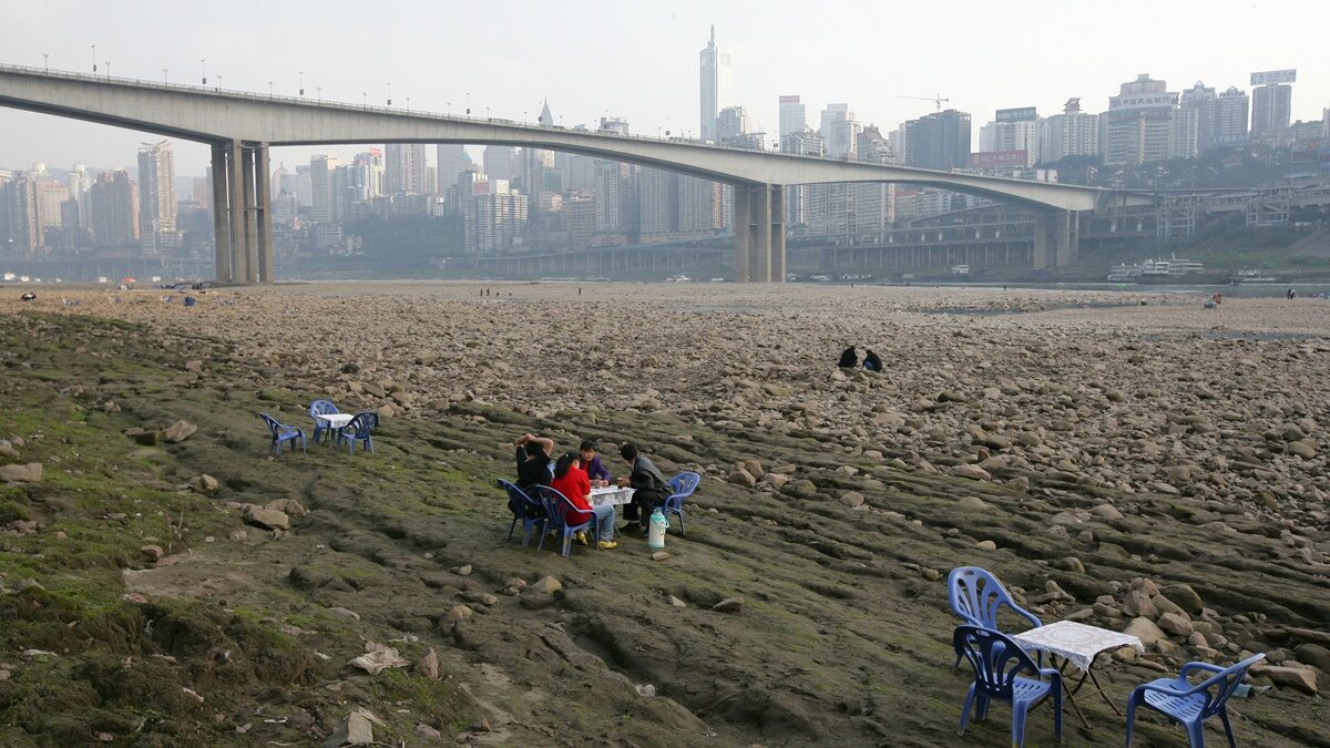 【禁闻】中国南方多地干旱 高温持续 嘉陵江已晒干