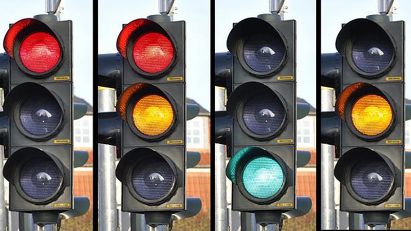 中國新版紅綠燈挨批 司機：看到綠燈都不敢走了