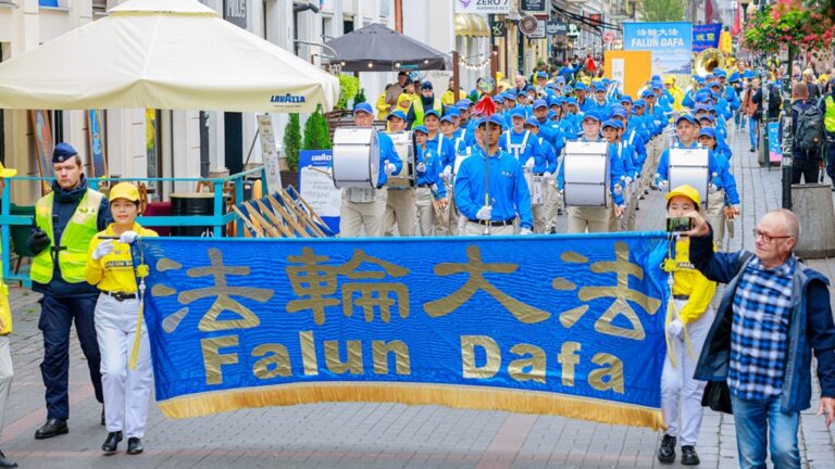 35國法輪功學員齊聚波蘭 講述真相 擁抱真善忍