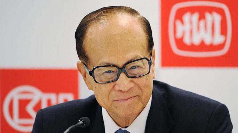 李嘉誠折價三成出售超級豪宅  套現207億港元