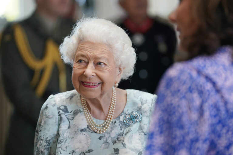 英女王伊麗莎白二世去世 長子查爾斯繼位