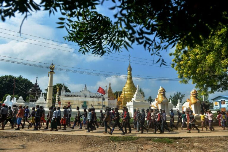 緬甸軍方鎖定佛寺內學校開火 至少6童死17童傷