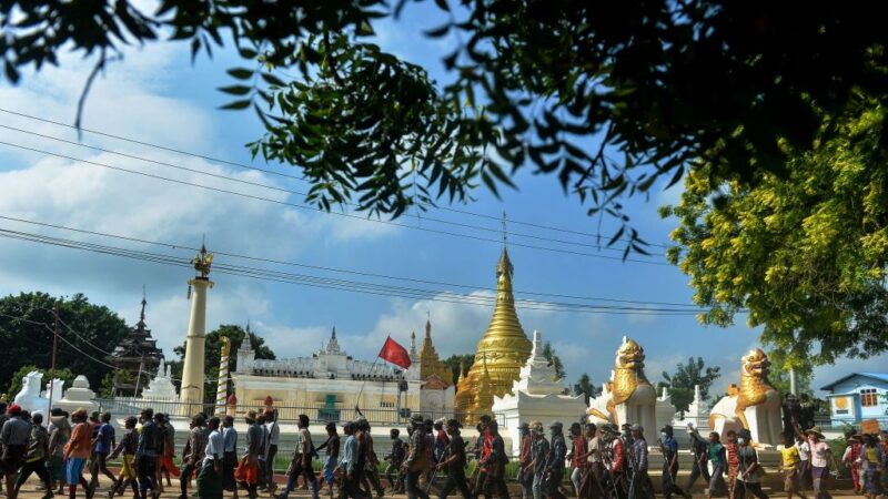 缅甸军方锁定佛寺内学校开火 至少6童死17童伤