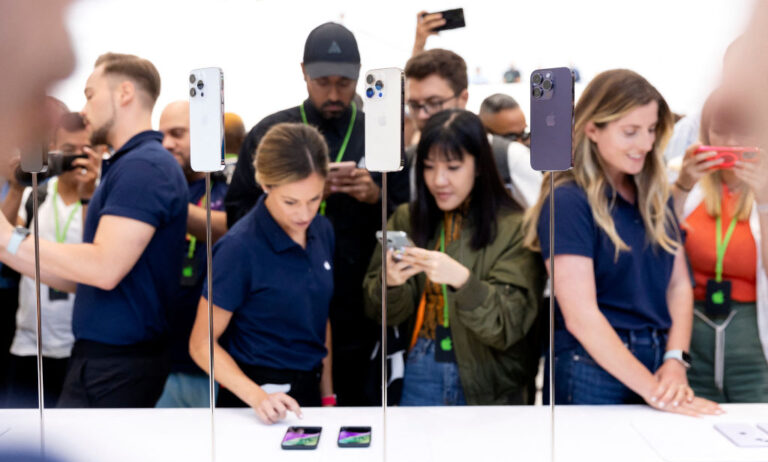 iPhone14用長江存儲芯片？美議員籲嚴查