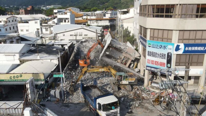 台东强震酿1死146伤 有感地震累计达147个(视频)