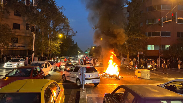 塞爾維亞抵抗組織領導人：抗議持續 伊朗改革前景樂觀