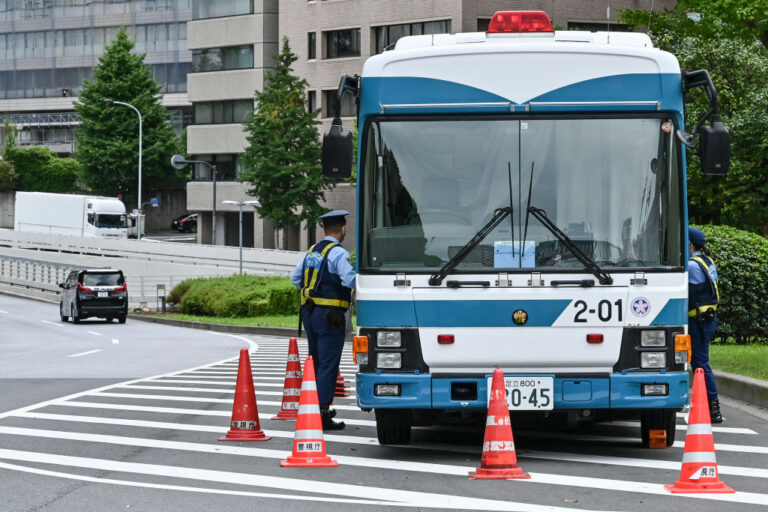 疑反對安倍國葬 一男在日相辦公室附近自焚