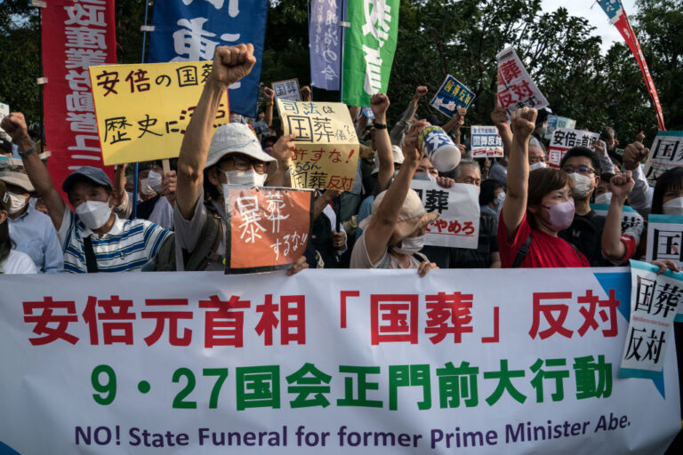 安倍國葬 反對者聲音引中國留學生深思