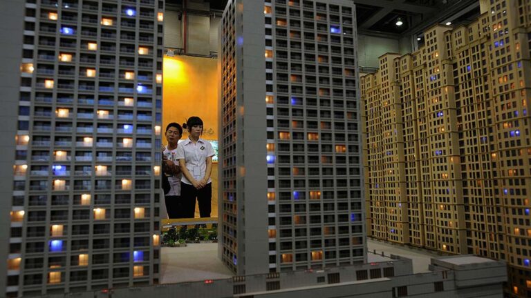 8月中國房價繼續下跌 華日：公眾無信心 房市難脫困