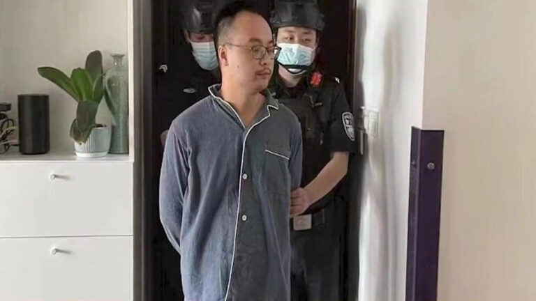 【一線採訪】拒做核酸 成都國企主管被迫提菜刀