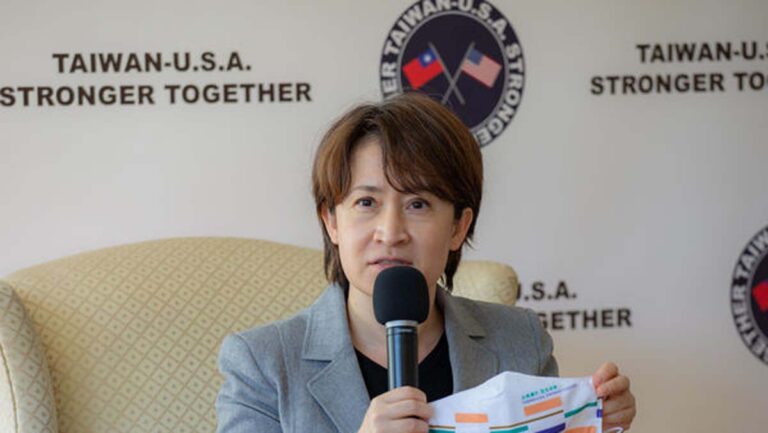 抗衡北京威脅 台駐美代表接待30國逾60位議員