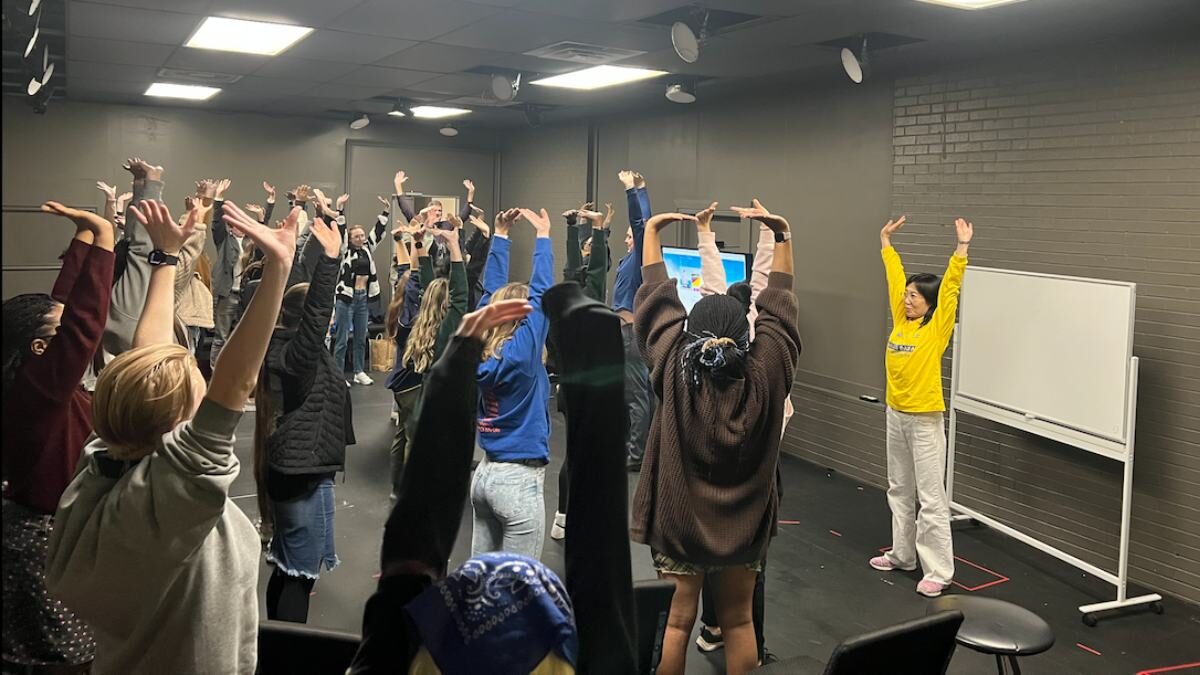【禁闻】法轮功走进美国大学课堂 师生同赞大法美好