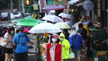 台风尼莎增强长胖接近台湾 宜兰淹水一片汪洋