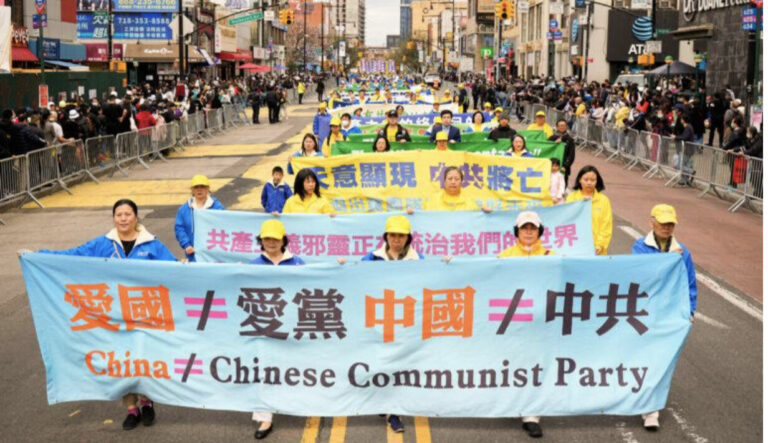 海歸退黨了 後悔回國          
