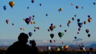 繽紛如童話 美新墨西哥州熱氣球節開幕