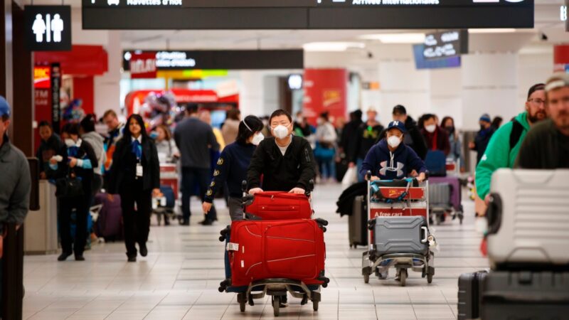 登機門前送機接機 安大略機場推訪客通行證