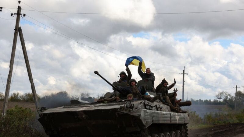 俄军控制区缩小 紧急从乌克兰东部南部后撤