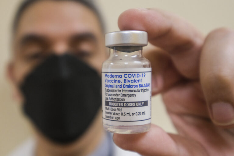 打三針COVID-19疫苗不如不打 染疫症狀更嚴重