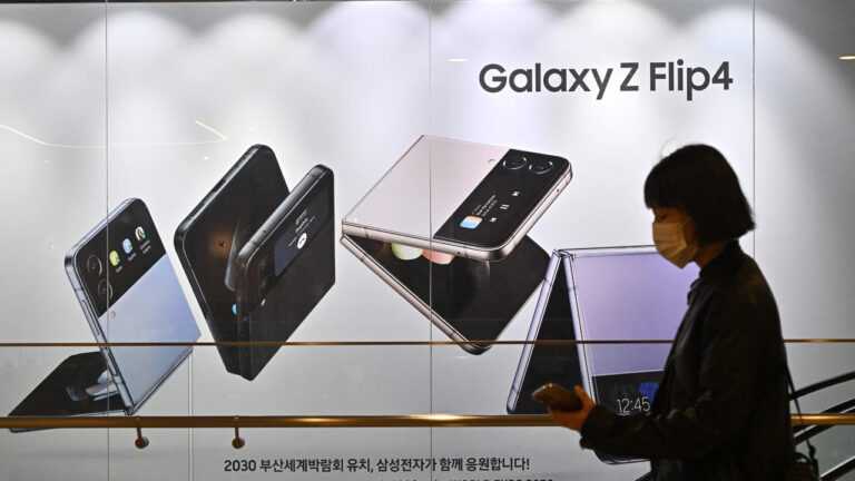 【財經100秒】三星Q3智慧手機出貨量年減7.4% 仍排首位