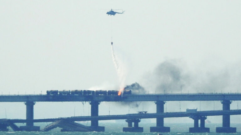 克里米亞大橋爆炸蹊蹺 專家指無人機所為