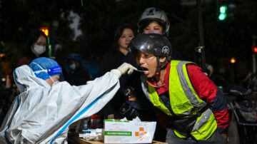 二十大前防疫升級 黨媒稱「躺平」沒出路