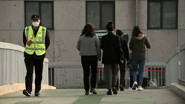 鍾原：北京看守立交橋與長春看守電線桿