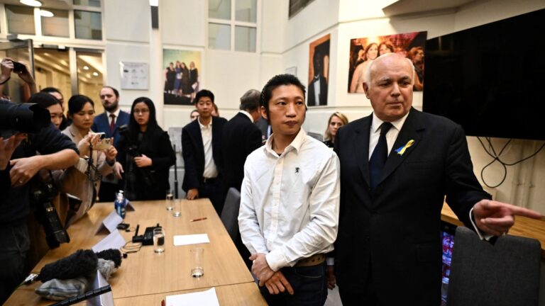 領事打人還要尋求保護 中共撒潑英國不接受