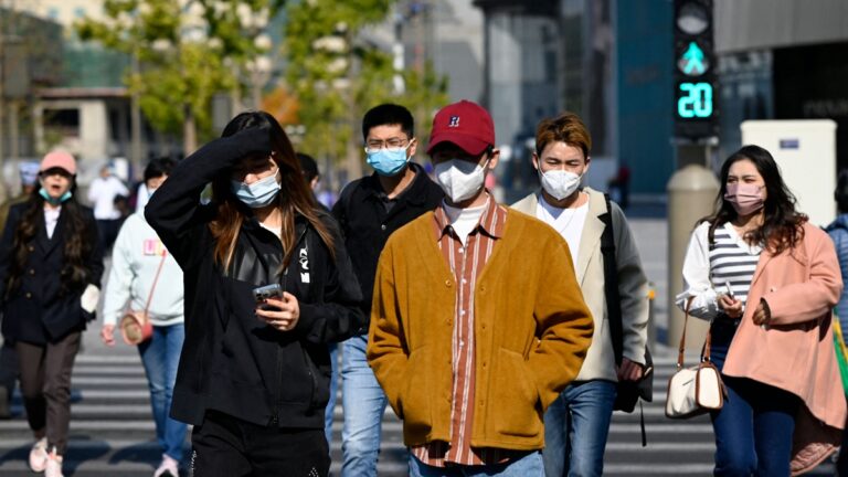 二十大黨媒民調受質疑 ：都躺平潤了，哪有自信？