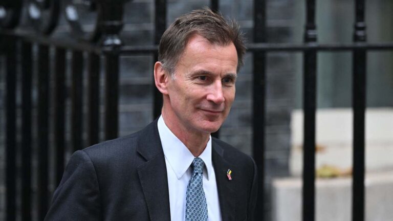 英國新政府將推遲公布財政計劃