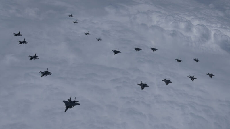 朝鲜8日150架战机同时出动 韩国F-35A战机升空应对