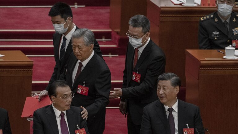 袁斌：胡錦濤被架離與「兩個確立」
