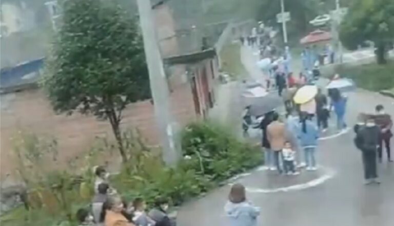 現代版畫地爲牢 中國路邊隔離點五花八門（視頻）