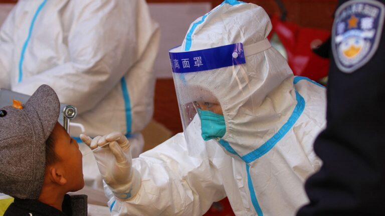 【禁聞】西藏企業家實名舉報核酸造假 誓死抗爭