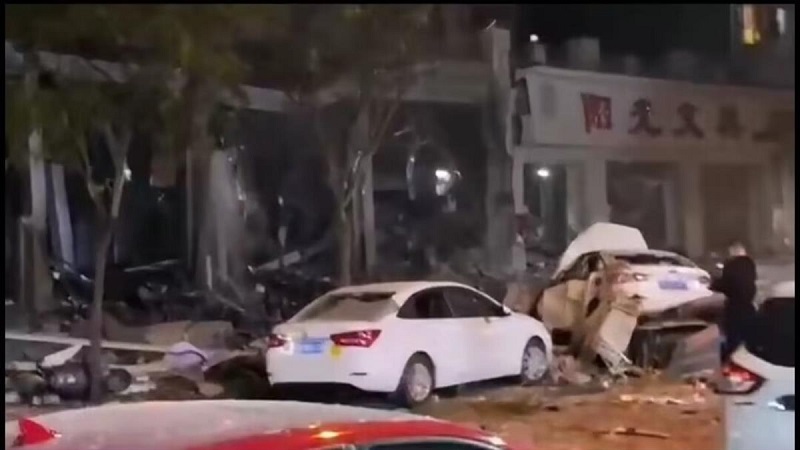 贛州餐館爆炸 汽車炸飛 多人傷亡（視頻）