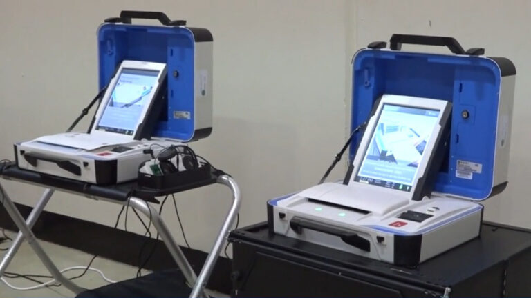 十一月普選臨近 哈里斯郡展示投票流程