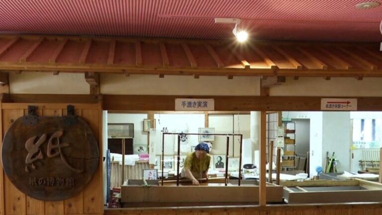 「土佐和紙」古老工藝 耄耋老嫗傾注一生