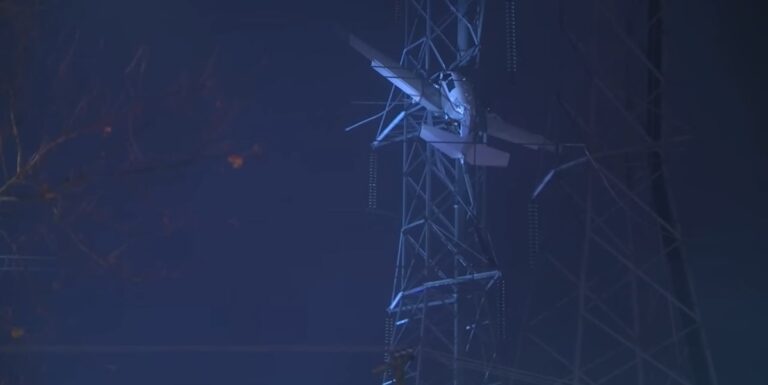 小飛機撞高壓電纜2人受困 大華府逾12萬戶停電