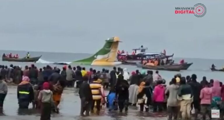 天候不佳 坦桑尼亞廉航客機墜湖 已知26人獲救（視頻）