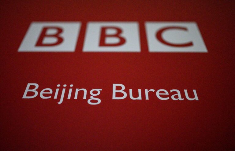 BBC駐華記者被公安打 趙立堅狡辯 英譴責：藉口