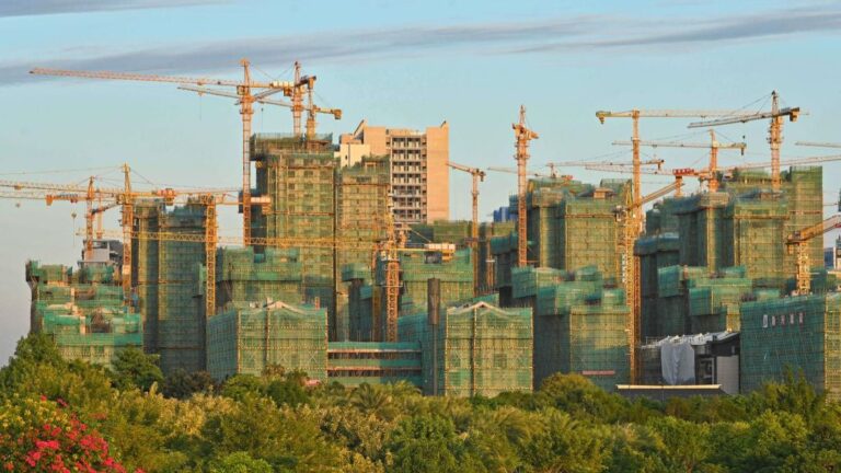 秦時：中共房地產金融壞帳攀升 或引風暴