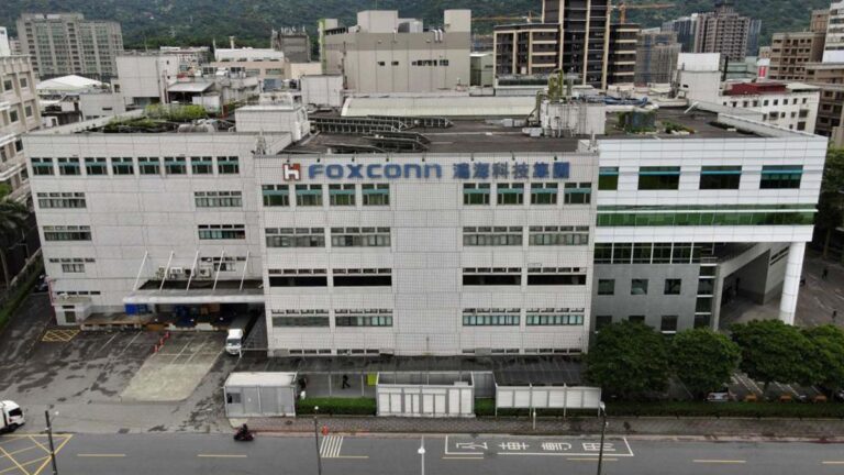 專家：鄭州富士康工人「大逃亡」或加速蘋果撤離