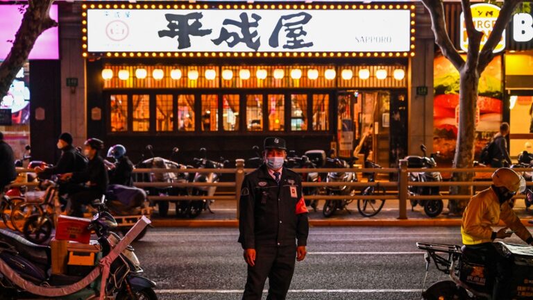 中國富人面臨史上最嚴稅收 專家：堵死百姓活路