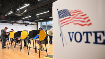 德州州長要求調查哈裡斯郡中期選舉問題