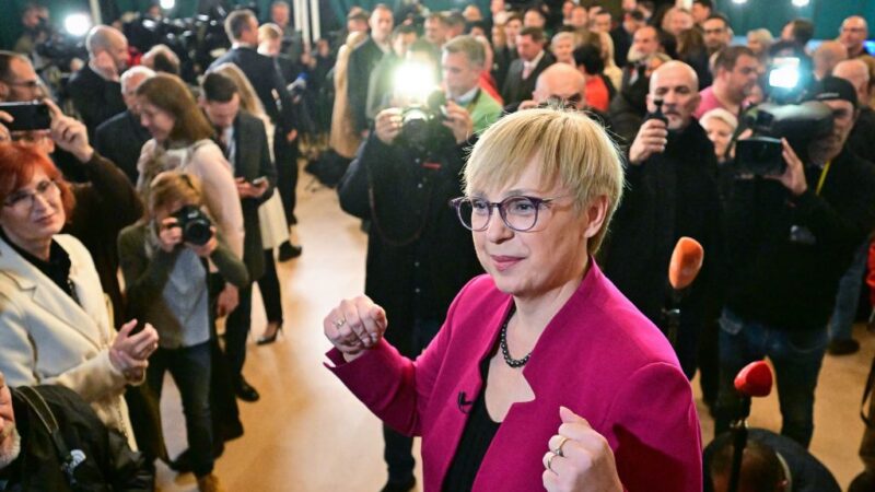 斯洛维尼亚大选 律师穆沙成为首位女总统
