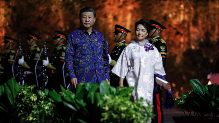 興趣一樣？ G20晚宴習近平俄外長穿同色衫
