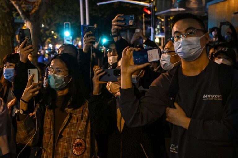 「想要自由」成為中國年輕人抗議中共的口號