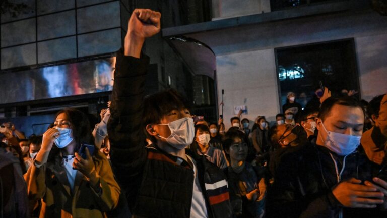【禁聞】各地抗議四起 上海人高喊「共產黨下台」