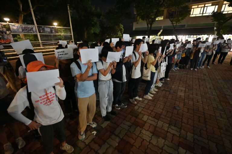 「白紙革命」敏感時刻 中共鬆綁疫情防控
