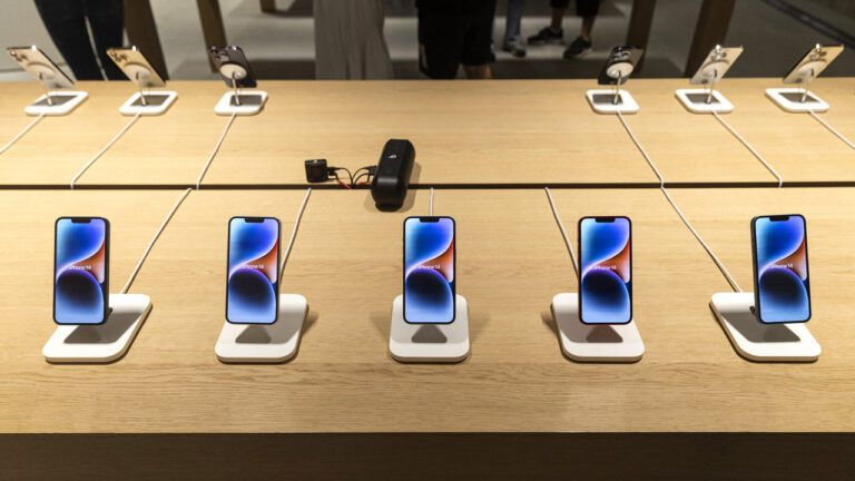 【財經100秒】中國雙11智慧型手機銷量年減11%